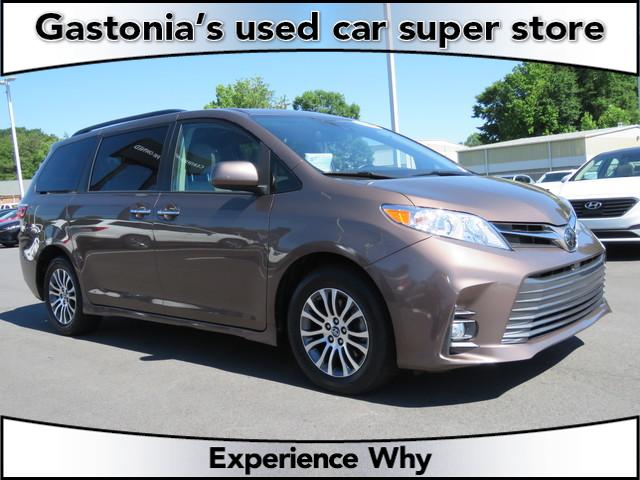 2019 toyota sienna xle v6 awd passenger van